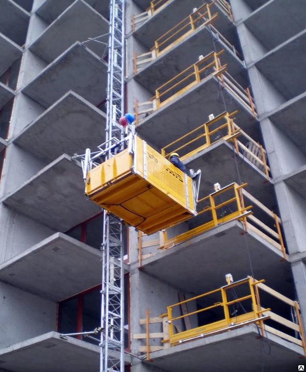 Грузовой строительный подъемник