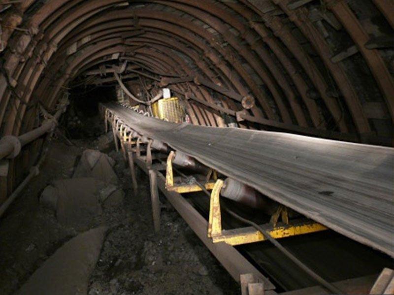 Шахтный ленточный конвейер